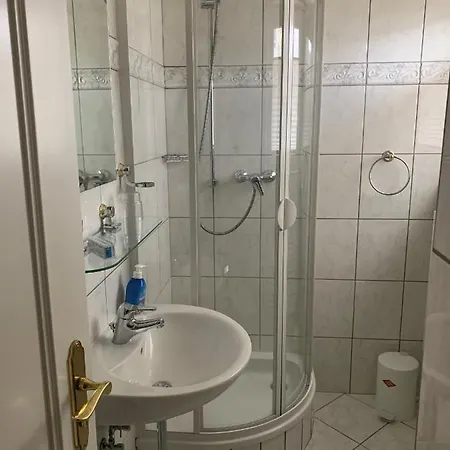 Hintze Apartment *